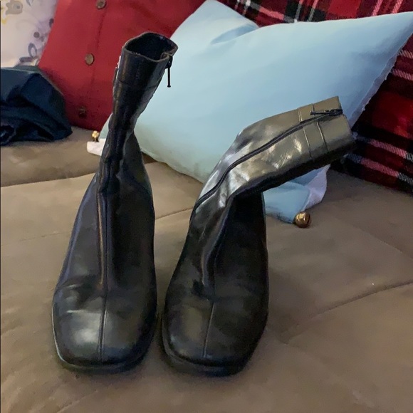 Coach boot size 8 - Picture 2 of 2